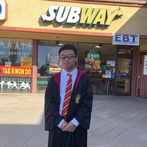 Meet your Posher, Warren